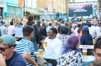 Free 90s Cinema Under a Waterloo Sunset – Free Outdoor Cinema Returns to Lower Marsh