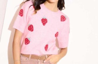 Friends Like These Short Sleeve Strawberry Knit Top – Pink – Size 8-18 – £3 C&C