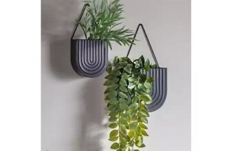 Gallery Direct Set of 2 Lexy Wall Planters – Black