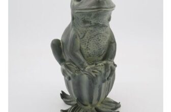 Green Frog on Seedpod Garden Ornament 32x18cm