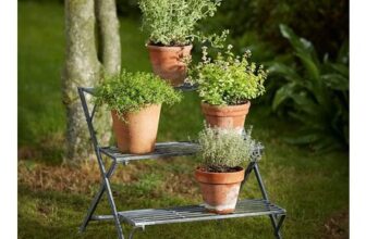 Hatfield Plant Stand