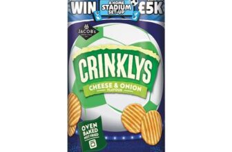 Jacobs Crinklys Cheese & Onion Flavour Crinkled Biscuits 200g (Clubcard Price)