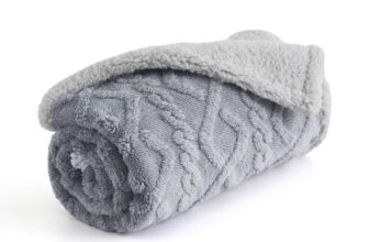LE SURE Washable Dog Blanket Small – 80x60cm Waterproof with checkout discount Sold by Bedsure Comfy Pet / FBA
