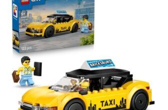 LEGO City Yellow Taxi Cab Toy -2 Minifigures & Removable Roof 60487