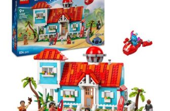 LEGO Disney Lilo & Stitch Beach House with 5 Minifigures