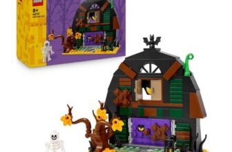 LEGO Halloween Barn with a Skeleton Minifigure and Spooky Accessories, 40721