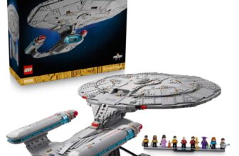 LEGO Icons Star Trek: U.S.S. Enterprise NCC-1701-D, 2 Shuttle Pods, Separation Function & 9 Minifigures 10356