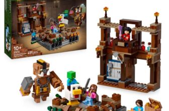 LEGO Minecraft Woodland Mansion Fighting Ring 21272