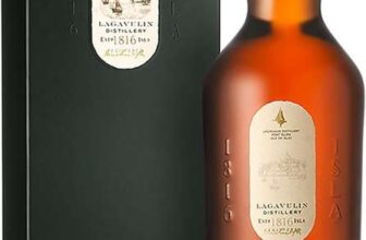 Lagavulin 16 Year Old Islay Single Malt Scotch Whisky 43% vol 70cl Smoky & Intense Peat-Rich Sweet & Salty Single Malt Aged in Oak Casks