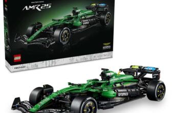 Lego 42240 Technic Aston Martin Aramco AMR25 F1 Car
