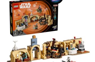 Lego Star Wars 75425 Smart Play: Mos Eisley Cantina – Compatible Interactive Toy Set incl. 3 Smart Tags and 2 Mini Figures