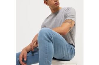 Light Wash Skinny Jeans