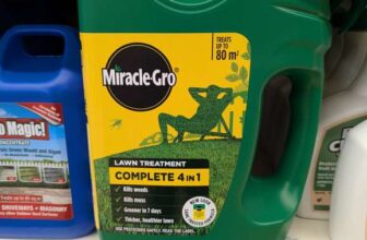 MIRACLE GRO EVERGREEN COMPLETE 4 IN 1 80SQM SPREADER 2.8KG