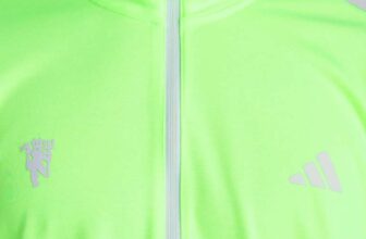 Manchester United x adidas Golf Elevated 1/4 Zip Sweatshirt