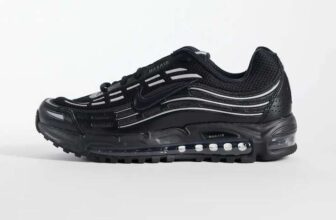 Nike Air Max TL 2.5 trainers in black – Sizes 3 to 6.5 w/code