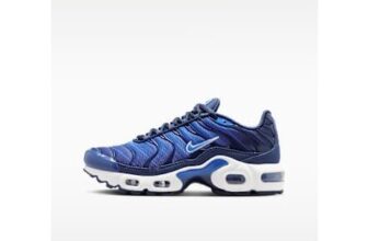 Nike Air Max plus SE Older Kids Shoes