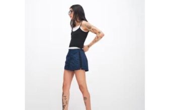 Nike Street 2 Inch Shorts in Navy and Black