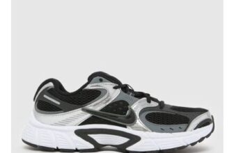 Nike V5 RNR in Black & Grey