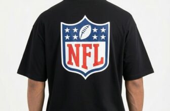 OOSC Mens NFL Oversize Shield T-Shirt – Black T-Shirt (Pack of 1)