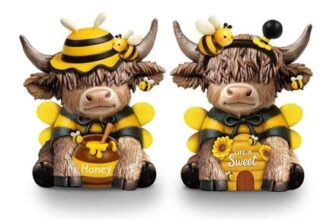 Obasyhig 2-Piece Set Bee-Themed Highland Cattle Figurines