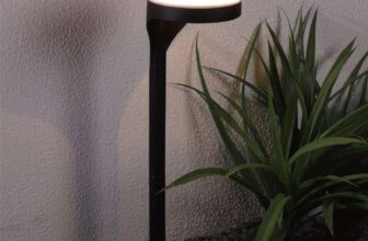 Pack of 4 Solar Arlo Stake Lights – Black – Free C&C
