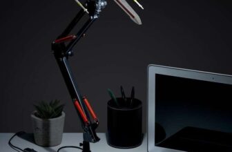 Paladone Star Wars X-Wing Posable LED Desk Light – Free Click & Collect