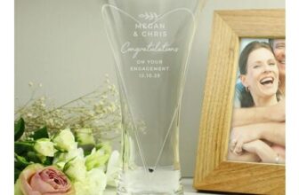 Personalised Leaf Motif Hand Cut Diamond Effect Heart Vase