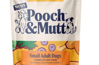 Pooch & Mutt – Adult Minis Superfood Complete Dry Dog Food Grain Free (Small Sized Kibble), for Small Dogs, Chicken, 1.5kg (packaging may vary)