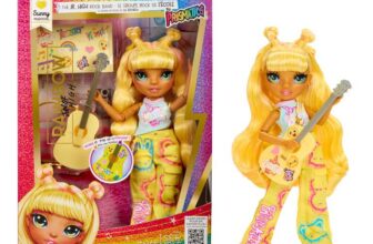 Rainbow High Junior High Rock Band – Sunny, Yellow – 23cm Fashion Doll with Guitar, Stickers, Posable