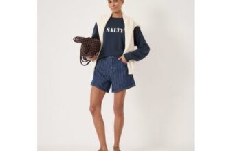 Salty Graphic Washed Sweatshirt