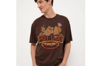 Scooby Doo Brown Hot Dog Graphic T-Shirt