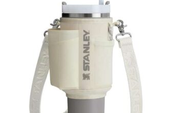 Stanley 1913 All-Day Quencher Carry-All 1.18L – 2-button snap Closure – Phone pocket – Card Sleeve Pocket – Carabiner Key Clip