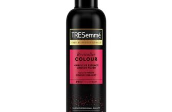 TRESemm Revitalise Colour Shampoo 300 Ml