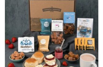 The Cream Tea & Fudge Hamper