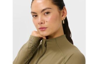 Ultimate Studio Pilates Gripper Half Zip