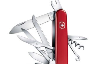 Victorinox Huntsman Swiss Army Knife, Medium, Multi Tool, Camping Knife, 15 Functions, Large Blade, Bottle Opener, Red