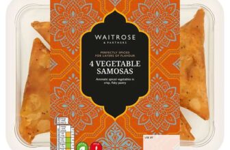 Waitrose 4 Vegetable Samosas 220g