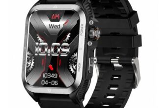 Yivenox Smartwatch with LED Flashlight