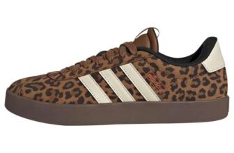 adidas VL Court 3.0 Shoes 8.5, 9UK