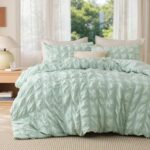 Bedsure Double Duvet Cover Set – Seersucker Bedding, Sage Green, 200x200cm with checkout discount. Sold by Bedsure EU / FBA