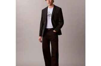 Calvin Klein Logo Graphic Relaxed T-Shirt