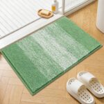 Enyhom Non Slip Bath Mat 45 x 65 cm, Microfibre Soft Thick Bathroom Mat, Super Absorbent Shaggy Bathroom Rug Floor Mats, Machine Washable Quick Dry Bath Rug Foot Mats for Shower Room, Bathtub, Green