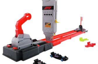 Hot Wheels Race Formula 1 Grid Start Track Set & 2 Die-Cast F1 Cars in 1:64 Scale / F1 Collectable Gene Haas Styled Toy Car £3 Free C&C