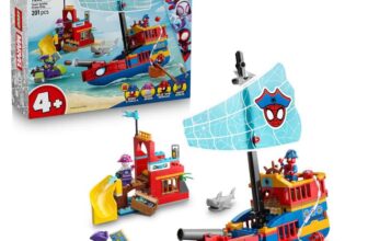 LEGO 11208 Marvel Team Spidey Pirate Ship Toy – SuperHero Set w/a Ship Model, 2 Boats & 4 Minifigures