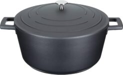 MasterClass Casserole Dish with Lid, Large 5L/28 cm, Lightweight Cast Aluminium, Induction Hob and Oven Safe, Black