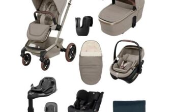 Maxi-Cosi Fame Ultimate Pushchair Bundle (10 Pieces)
