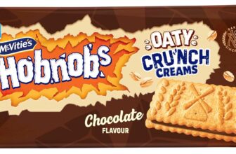 McVities Hobnobs Oaty Crunch Creams, Chocolate Flavour, 100 g (Pack of 1) Delicious Oaty Biscuits, Sweet Sandwich Snack Great for Sharing, Great with Tea or Coffee, Convenient Snack Anytime