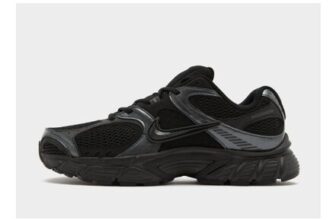 Nike V5 RNR Trainers