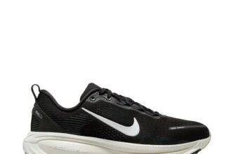 Nike Vomero 18 Road Running Shoes Womens