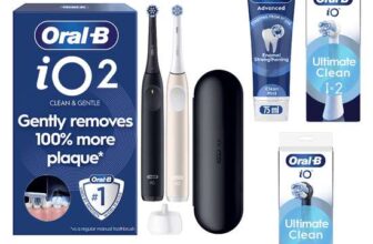 Oral-B iO2 Night Black & Calm Pink Electric Toothbrush Duo Pack 4 Brush Heads Toothpaste Floss (£62.75 with new customer code)